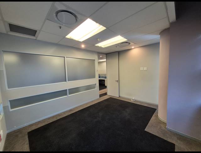 248M² OFFICE TO LET IN SANDTON CENTRAL